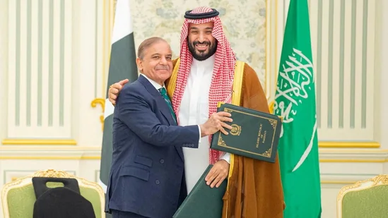 SAUDI-PAKISTAN-NUCLEAR-1_1758318244368_1758318254295