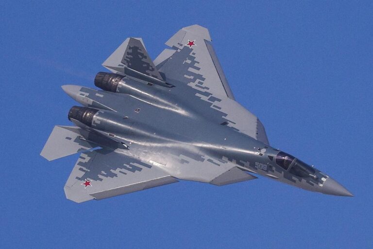 2025-11-17T115950Z_455842428_RC2BYHA9RUCU_RTRMADP_3_EMIRATES-AIRSHOW